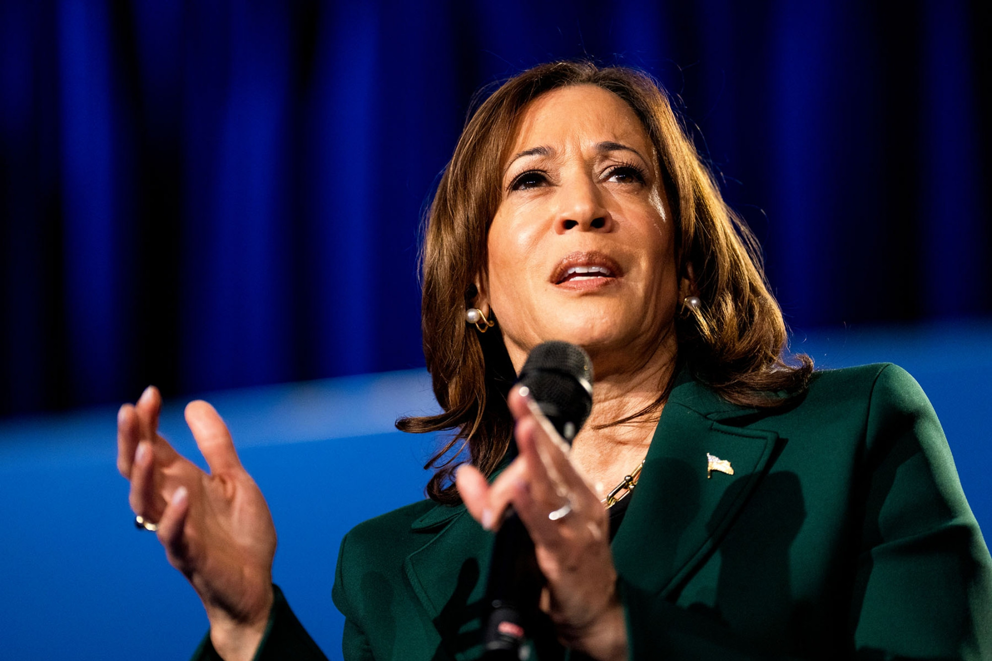 Link Preview:
Harris has supported gender-affirming care for incarcerated people, but Trump ads need context: During the 2019 Democratic primary, Harris supported access to gender-affirming surgery for people in federal prisons and immigration detention. In recent comments, she has said she will