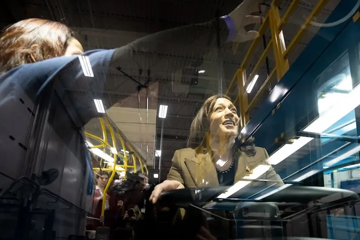 Link Preview: 
Harris’s Chance on Trade | Zephyr Teachout: In 2016, during the surreal presidential race between Donald Trump and Hillary Clinton, I was the Democratic nominee for Congress in a swing district in